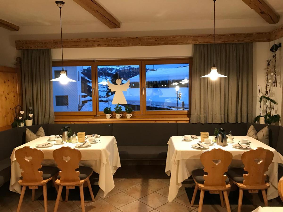 Garni La Dorada Aparthotel Colfosco Bagian luar foto