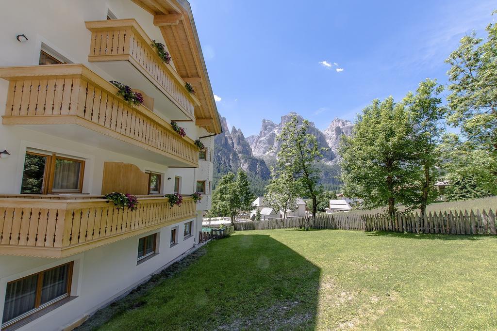 Garni La Dorada Aparthotel Colfosco Bagian luar foto