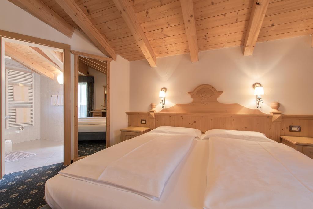 Garni La Dorada Aparthotel Colfosco Bagian luar foto