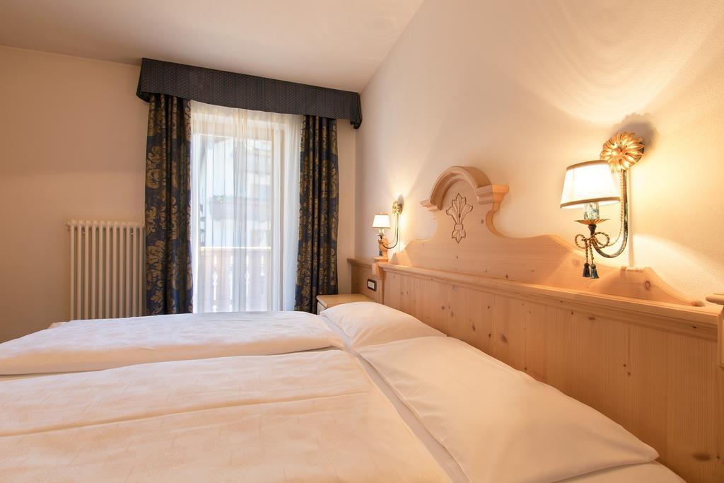 Garni La Dorada Aparthotel Colfosco Bagian luar foto